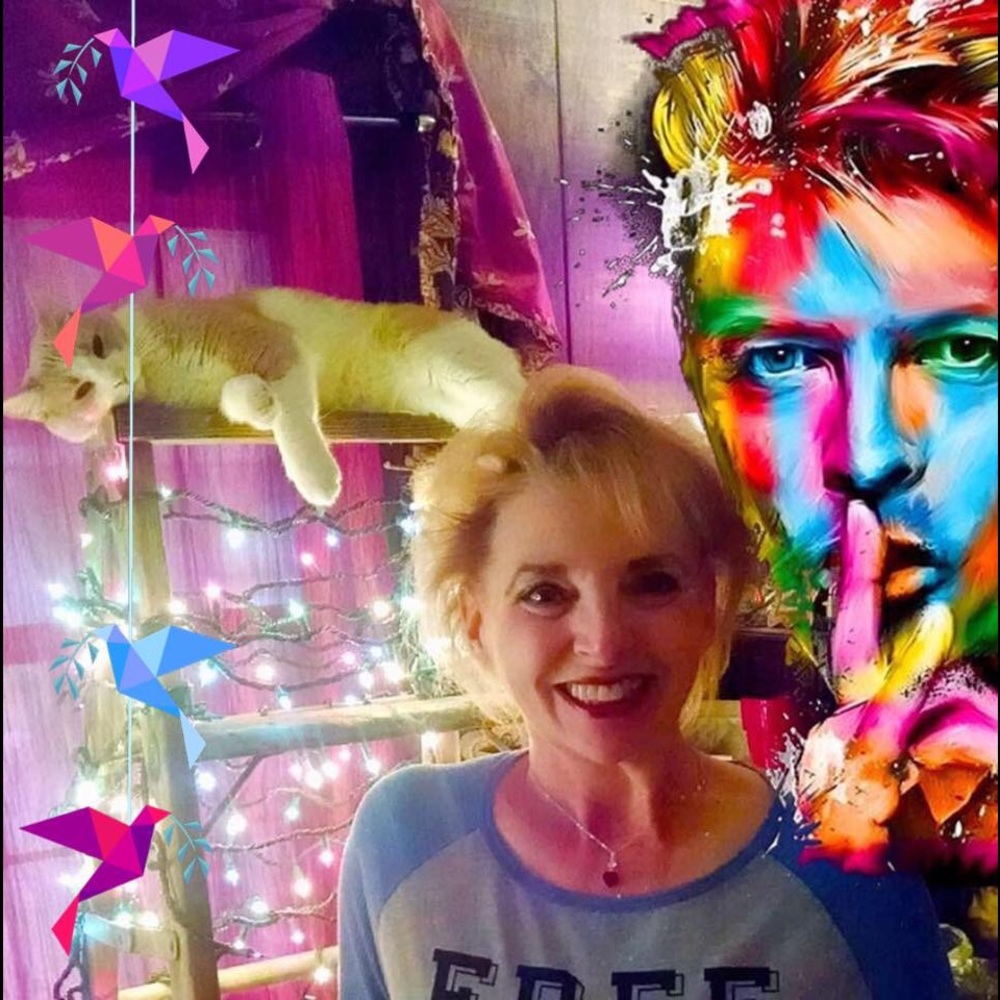 Meet your Posher, Debbie